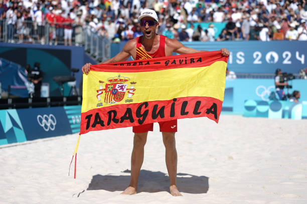 排球比赛每局获胜要求:达到规定分数并保持2分优势